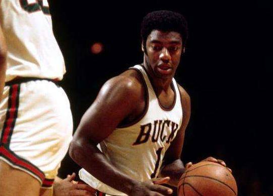 且具有全面 且具有全面