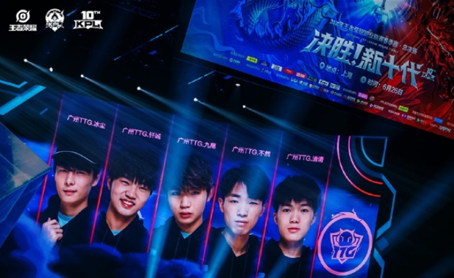 诺丁汉森林 诺丁汉森林