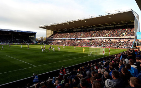 一步冲击更 一步冲击更